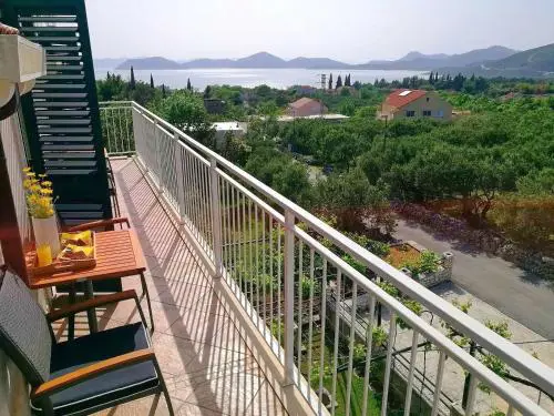 Apartment Kola