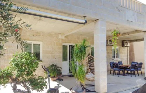 1 Bedroom Beautiful Apartment In Cavtat