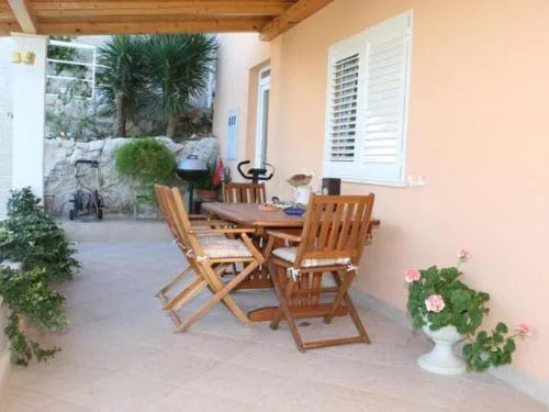 Apartment Ana - Four Bedroom Apartment with Terrace, Sea View and Private Pool