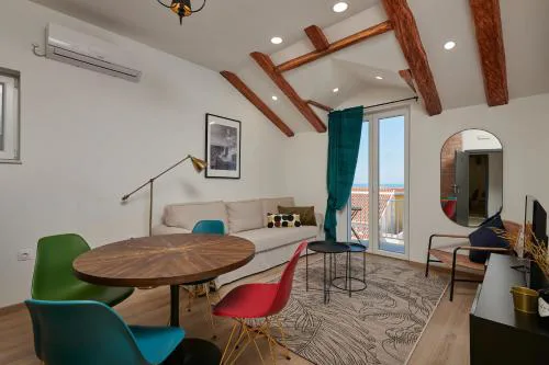Apartments Maruna