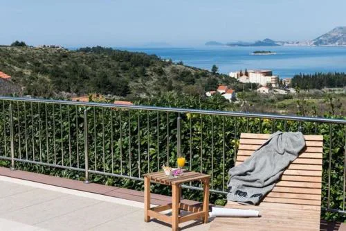 Apartments Villa Bell Memories-Studio Apartment with Balcony and Sea View A2