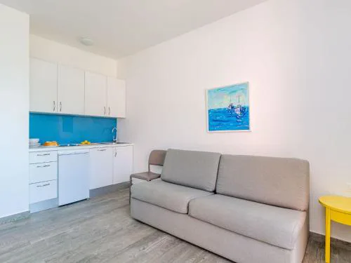 Apartments Villa Lukas - ''No 4'' One-Bedroom Apartment with Balcony and Sea View