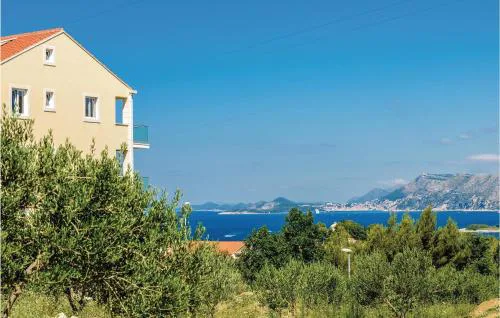One-Bedroom Apartment In Cavtat