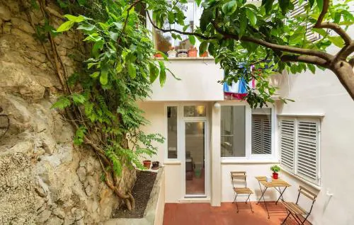 2 Bedroom Nice Apartment In Dubrovnik
