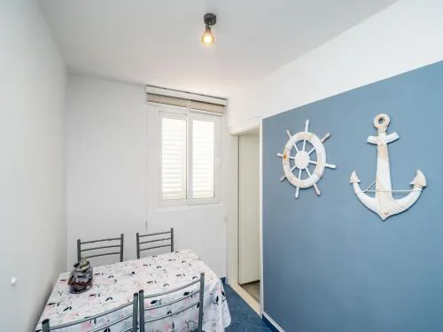 Apartment & Rooms Alan - Double Room with Shared Bathroom 1