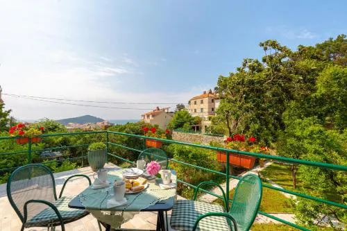 Apartment Villa Ahava