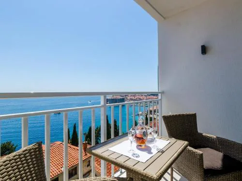 Apartments Lazarin - One Bedroom Apartment with Balcony and Sea View 2 Mali