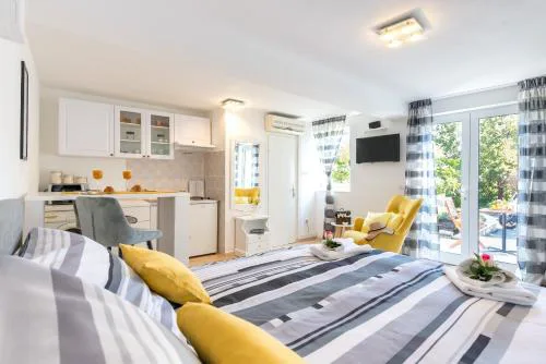 Apartments Luna