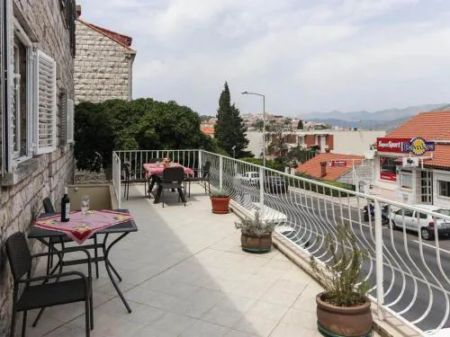 Apartments Sisic - One Bedroom Apartment with Terrace