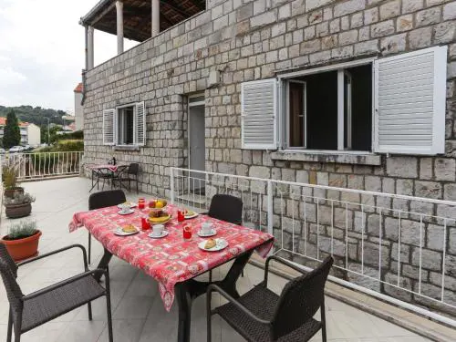 Apartments Sisic - Two Bedroom Apartment with Terrace