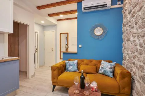 Artium Luxury Apartment