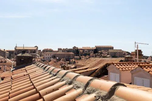 Central Old Town Apartments