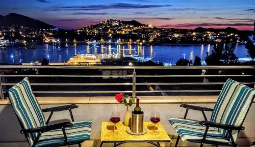 Beautiful 2 bedroom 2 bathroom sea view