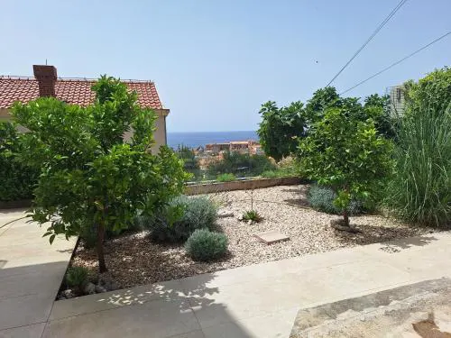 Elanza Villa
