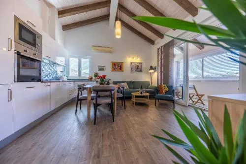 Ellu Apartment