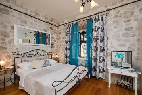 Festa Apartments & Rooms