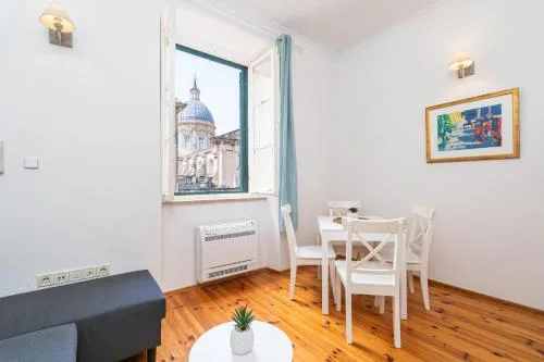 Kenova Apartments Old Town