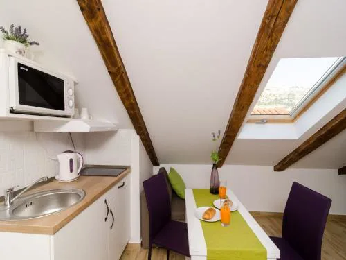 Lavender Garden Apartments - Comfort Studio Apartment with Side Sea View Second Floor - APT 5