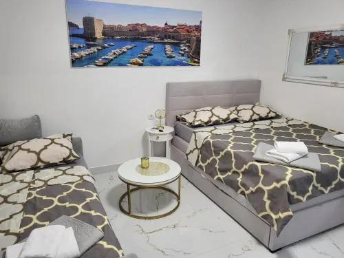MANGO APARTMAN studio