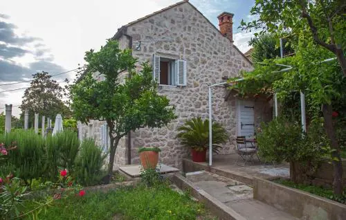 Nice Home In Dubrovnik With Kitchen