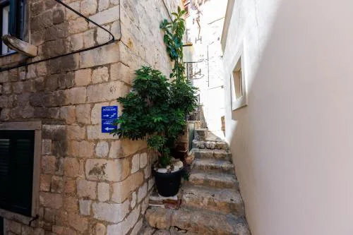 Penelope, rustic apartment next to the City Walls