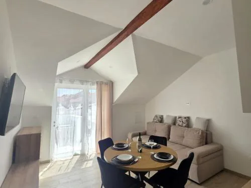 Penthouse Apartment Dijana - One Bedroom Apartment with Terrace