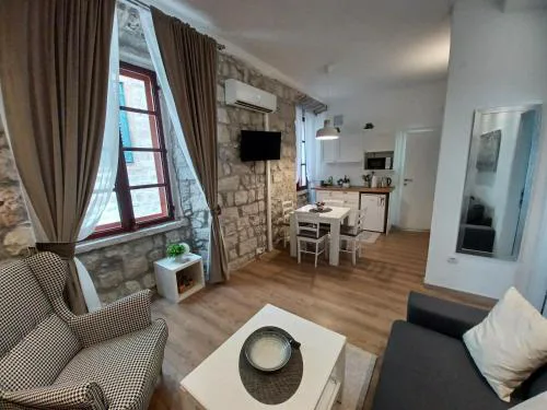 Placeta Apartments & Rooms