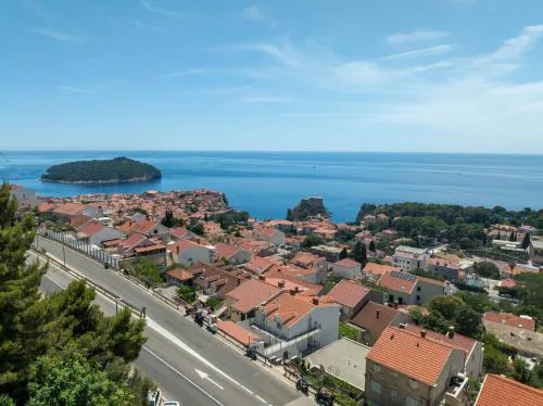 Private apartment with sea view