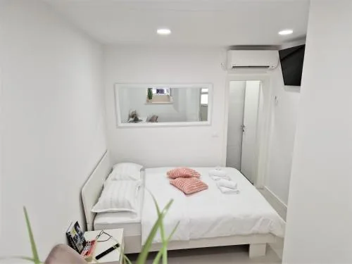 Room M&M