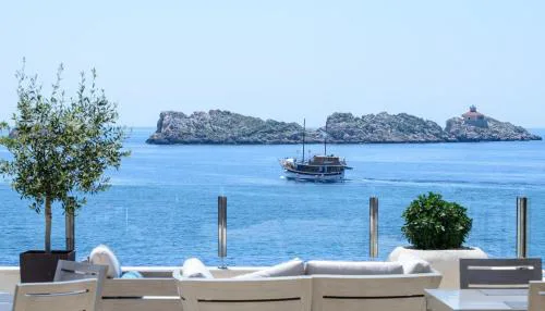 Royal Ariston Hotel
