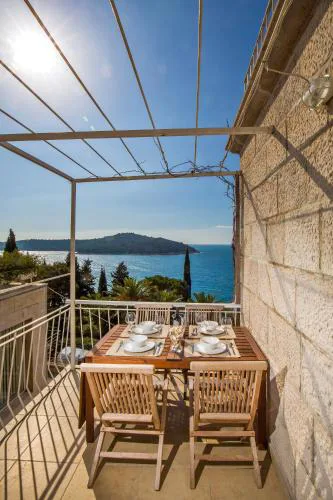 Sea View Apartment Beatrice by Irundo