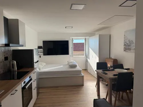 Seaview Apartment for 2