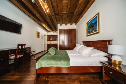 SUNce Palace Apartments with free offsite parking