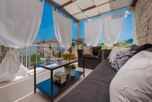 Superior Stunning Apartment Gravosa with a FREE parking