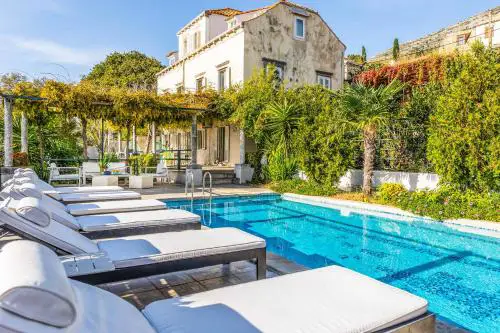 Villa Salt Water