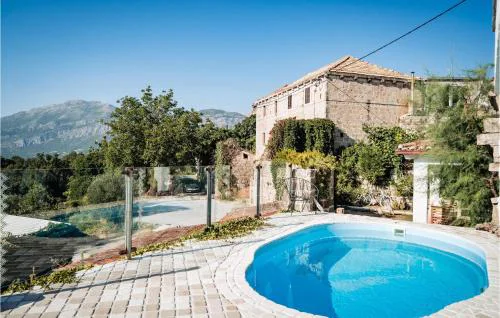 Amazing Apartment In Gruda
