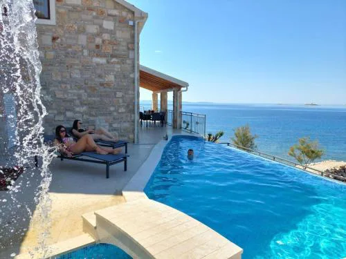 Holiday Home Ferienvilla Dalmatiner mit Infinity Pool by Interhome