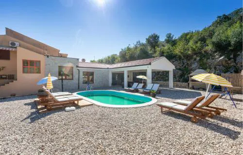 Amazing Home In Kula Norinska With Wifi