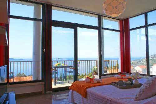 Apartments La Perla