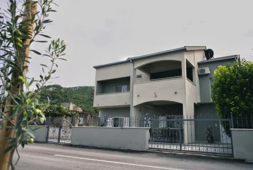 Rafael Apartment