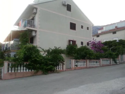 Apartments with parking space Orebic, Peljesac - 11834