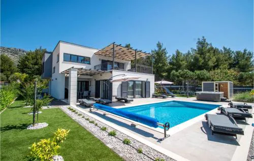 Cozy Home In Orebic With Jacuzzi