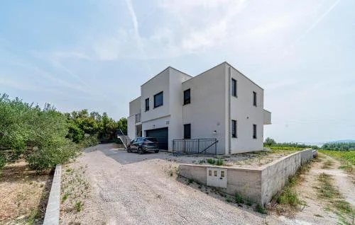 Gorgeous Apartment In Stankovici