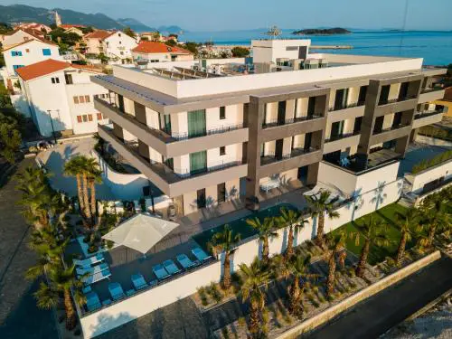 Hotel Crystal