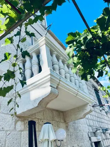 Jakov Apartments