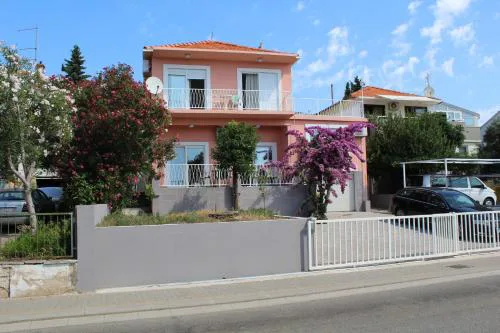 Villa Nar