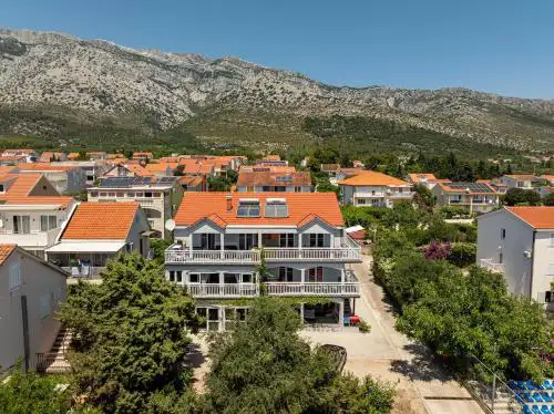 Villa Vrebac Badem on the Peljesac peninsula