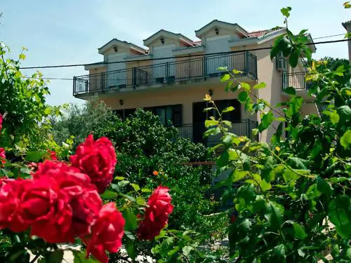 Franić Baćina Lakes Apartments