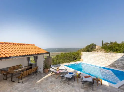 Villa Source with Private Pool
