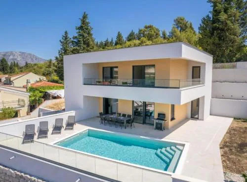 Luxury Villa Navis